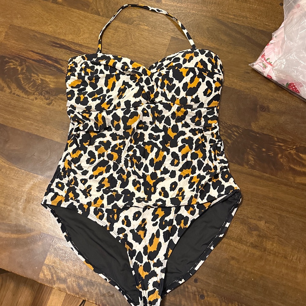 Leopard swimsuit - new!!
